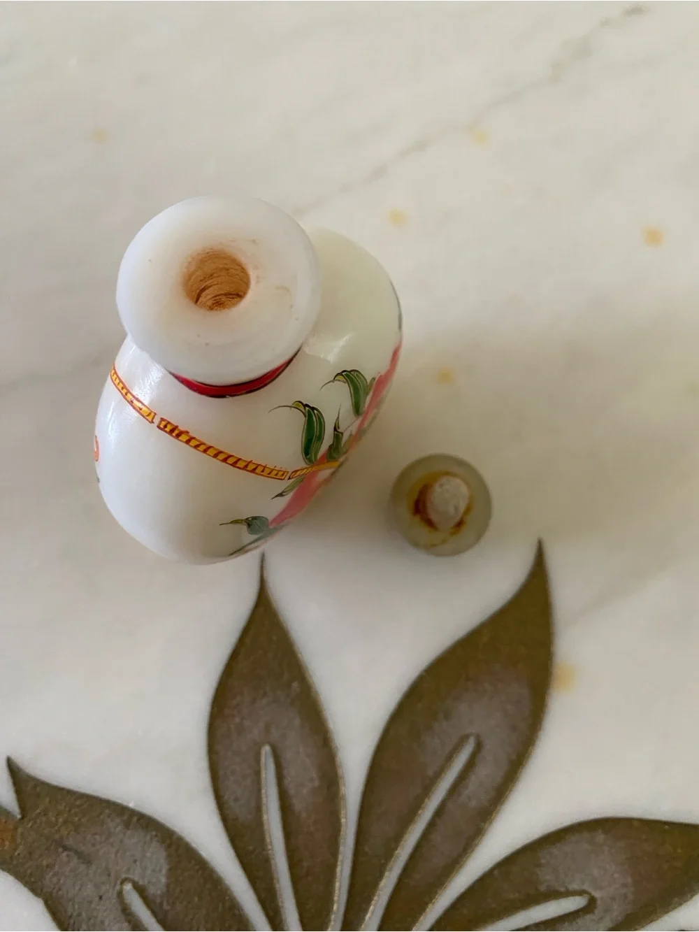 Vintage Chinese hand-painted Opaque Pekin Glass Snuff or Scent Bottle